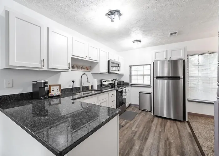 Bamboo Retreat- Private Parking -new Reno -central Apartamento *