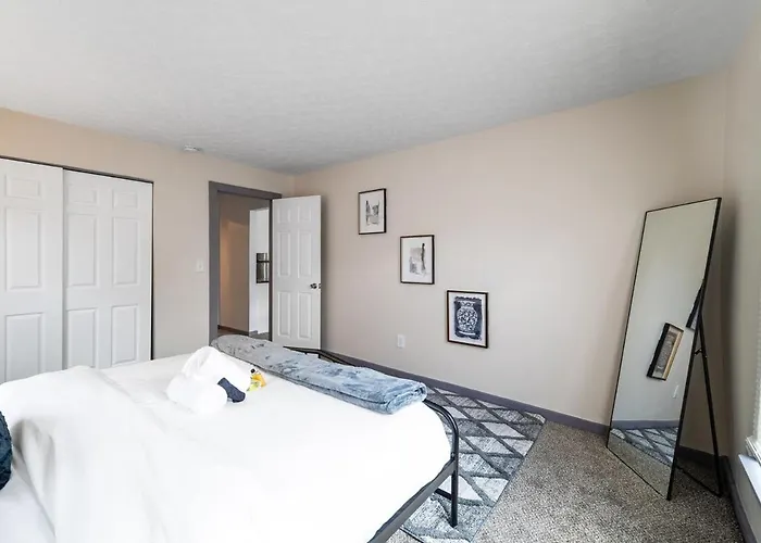 Bamboo Retreat- Private Parking -new Reno -central Apartamento Columbus