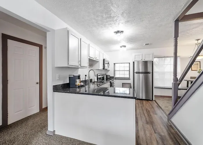 Bamboo Retreat- Private Parking -new Reno -central * Columbus