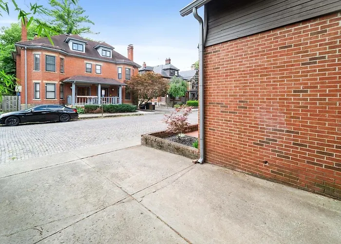 Bamboo Retreat- Private Parking -new Reno -central Apartamento Columbus